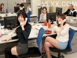 Khóa huấn luyện của cô bảo mẫu trẻ vú đẹp khiến cậu thanh niên ngoan hơn