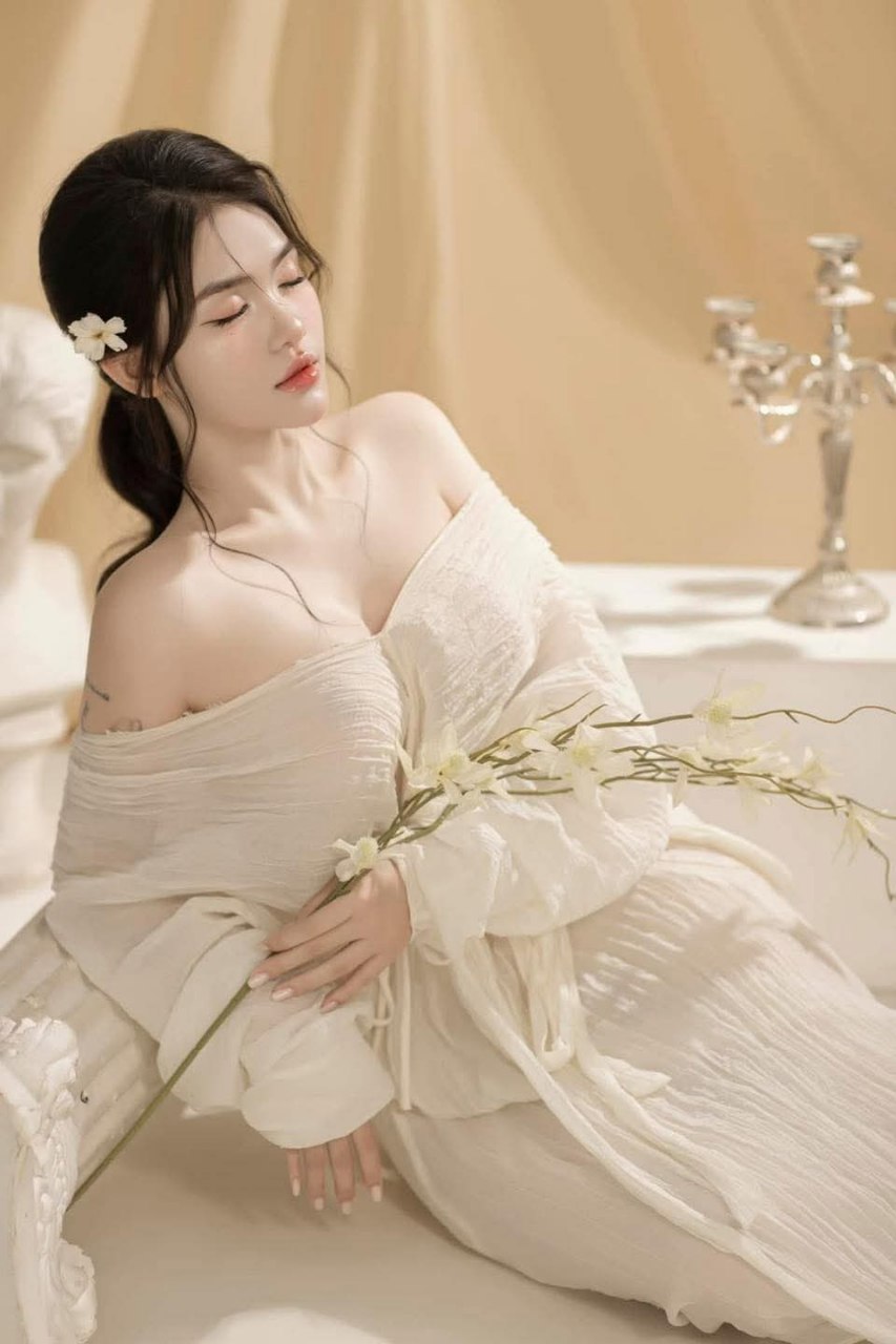 MYBA-059 Cánh hoa của người phụ nữ đã kết hôn được lật ngược